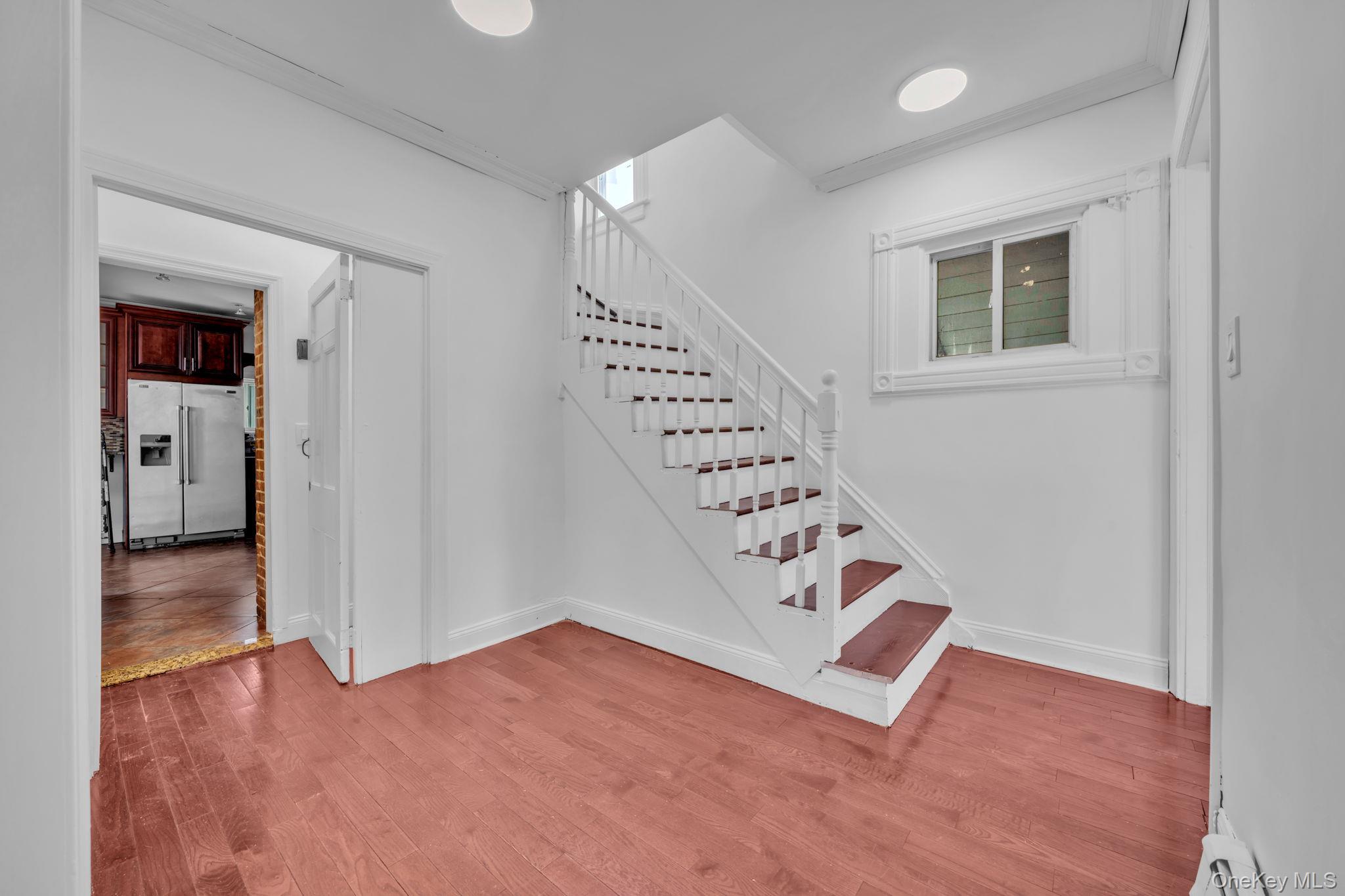 38 Trinity Place New Rochelle, NY 10805 - Photo 6 of 50