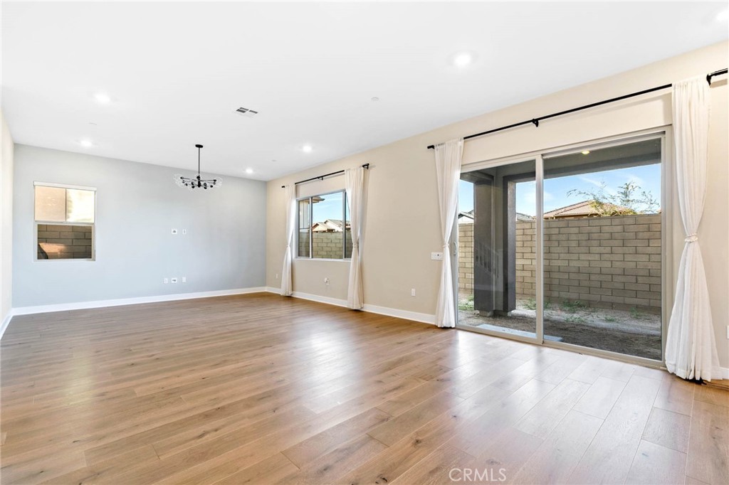 106 Pansy Irvine, CA 92618 - Photo 7 of 33