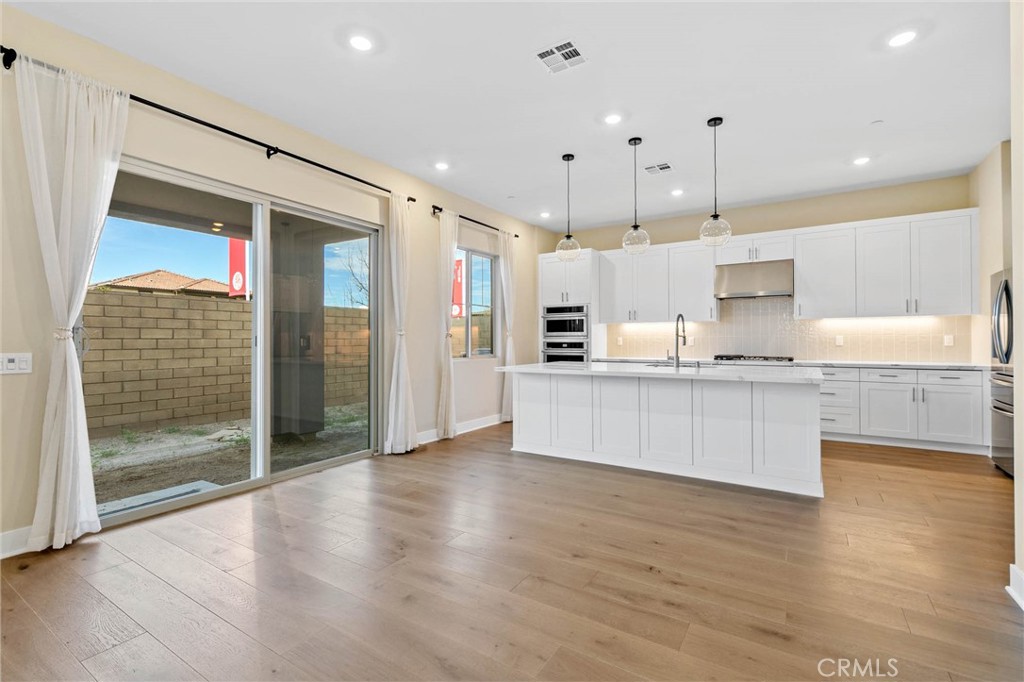 106 Pansy Irvine, CA 92618 - Photo 9 of 33