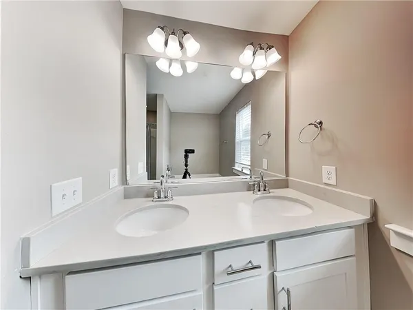 $1,915 | 6423 Shalks Crossing Drive, Lithonia, GA 30058