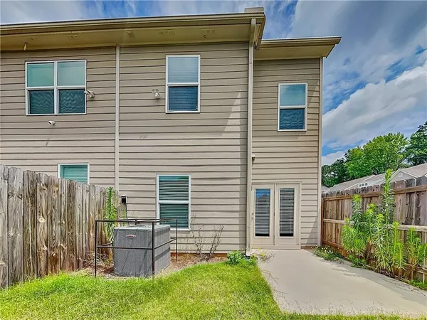 $1,915 | 6423 Shalks Crossing Drive, Lithonia, GA 30058