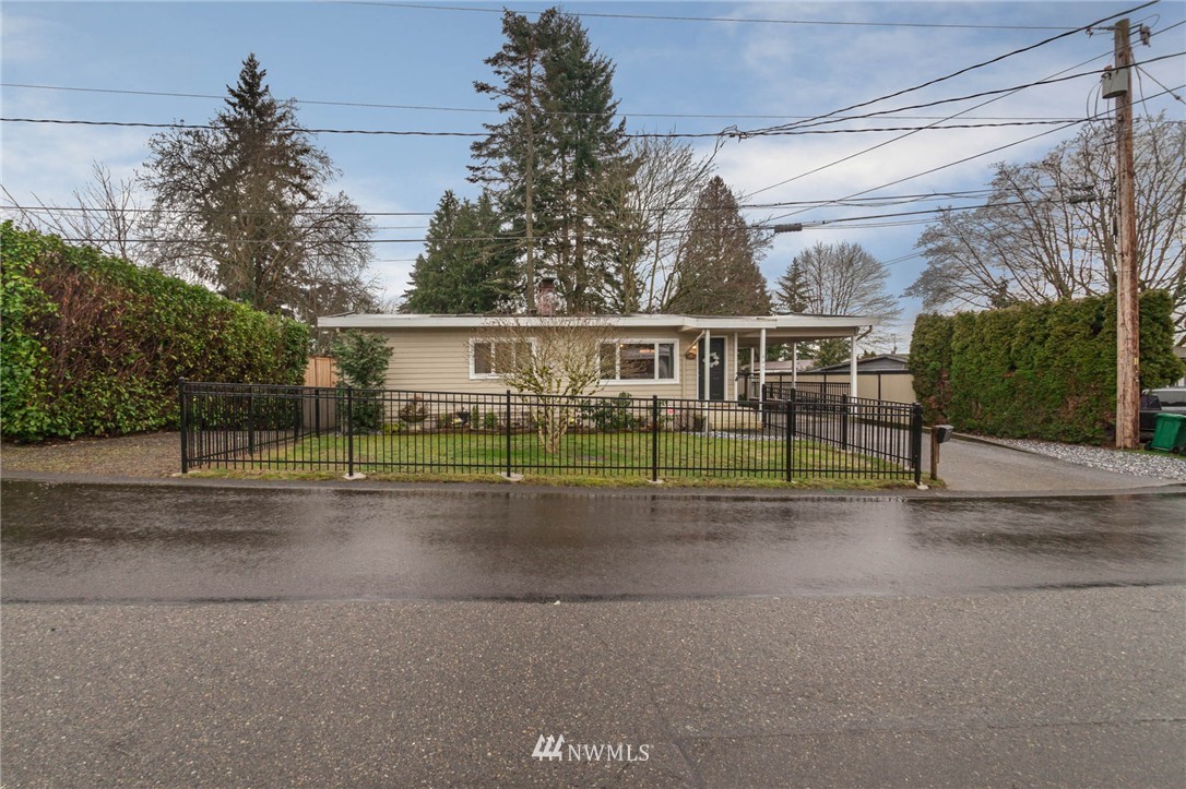 643 Ferndale Avenue Northeast Renton, WA 98056 - Photo 1 of 23