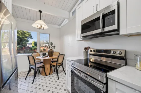 $949,000 | 26 Venetia Meadows, San Rafael, CA 94903