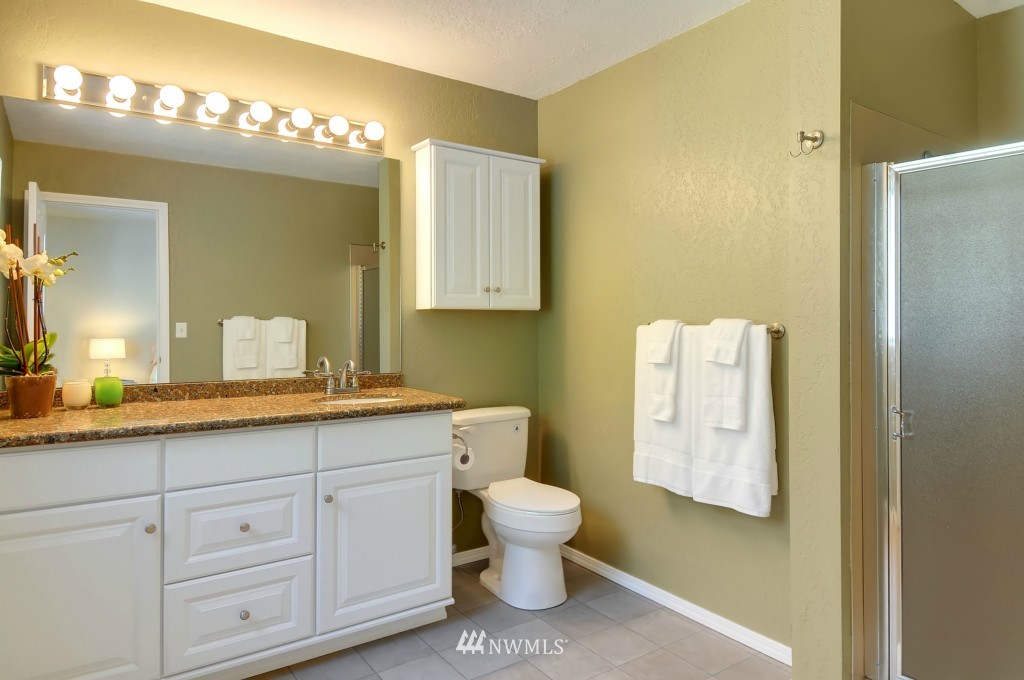 16922 North Road Bothell, WA 98012 - Photo 6 of 11
