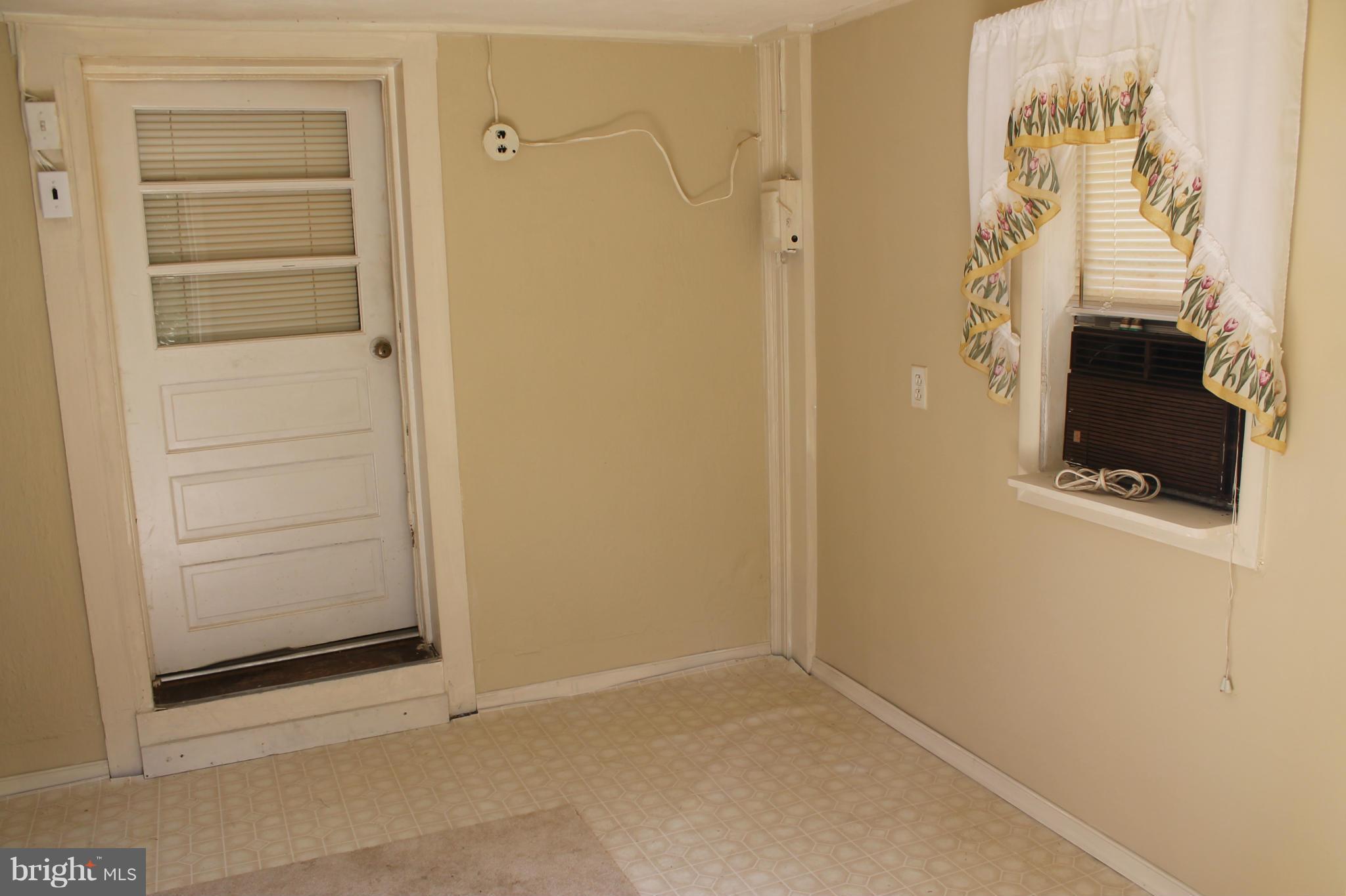 2252 Lewisville Road Summit Point, WV 25446 - Photo 11 of 15 Interior (General)