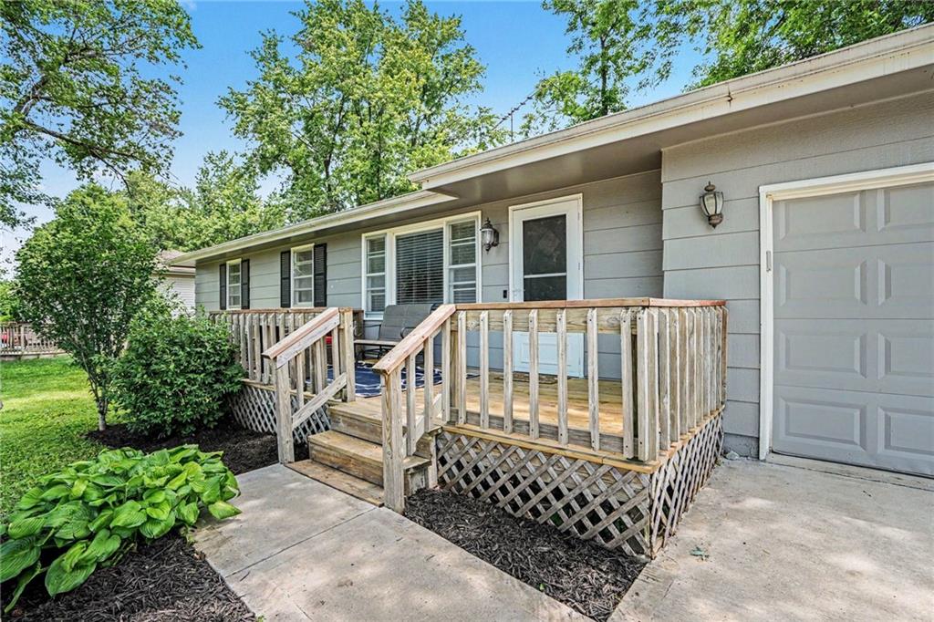 601 Mark Street Lathrop, MO 64465 - Photo 6 of 33