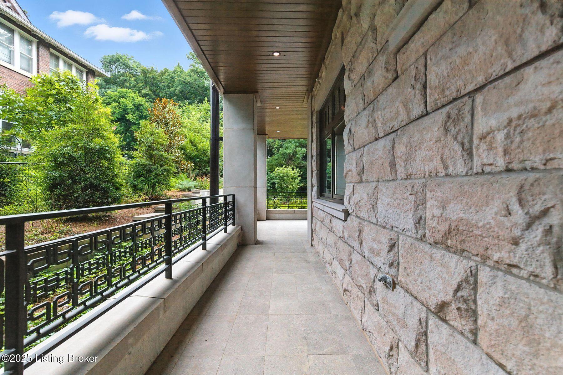 1576 Cherokee Road, Unit 2 Louisville, KY 40205 - Photo 40 of 71 photo_online_040
