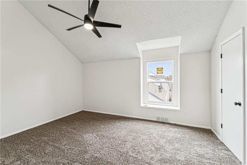 5923 Ridgeway Avenue Kansas City, MO 64133 - Photo 20 of 42