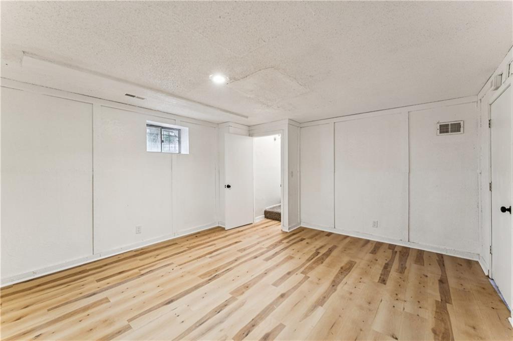 5923 Ridgeway Avenue Kansas City, MO 64133 - Photo 33 of 42