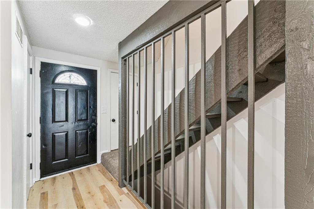 5923 Ridgeway Avenue Kansas City, MO 64133 - Photo 4 of 42