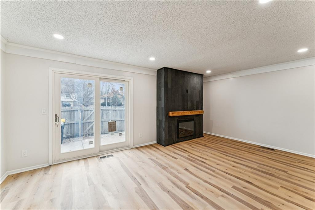 5923 Ridgeway Avenue Kansas City, MO 64133 - Photo 7 of 42