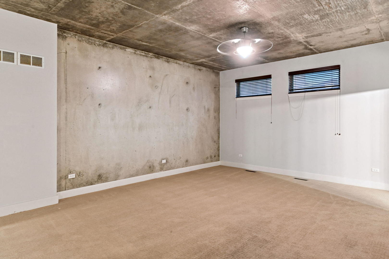 342 River Street, Unit 3402 Lemont, IL 60439 - Photo 9 of 25 a view of an empty room