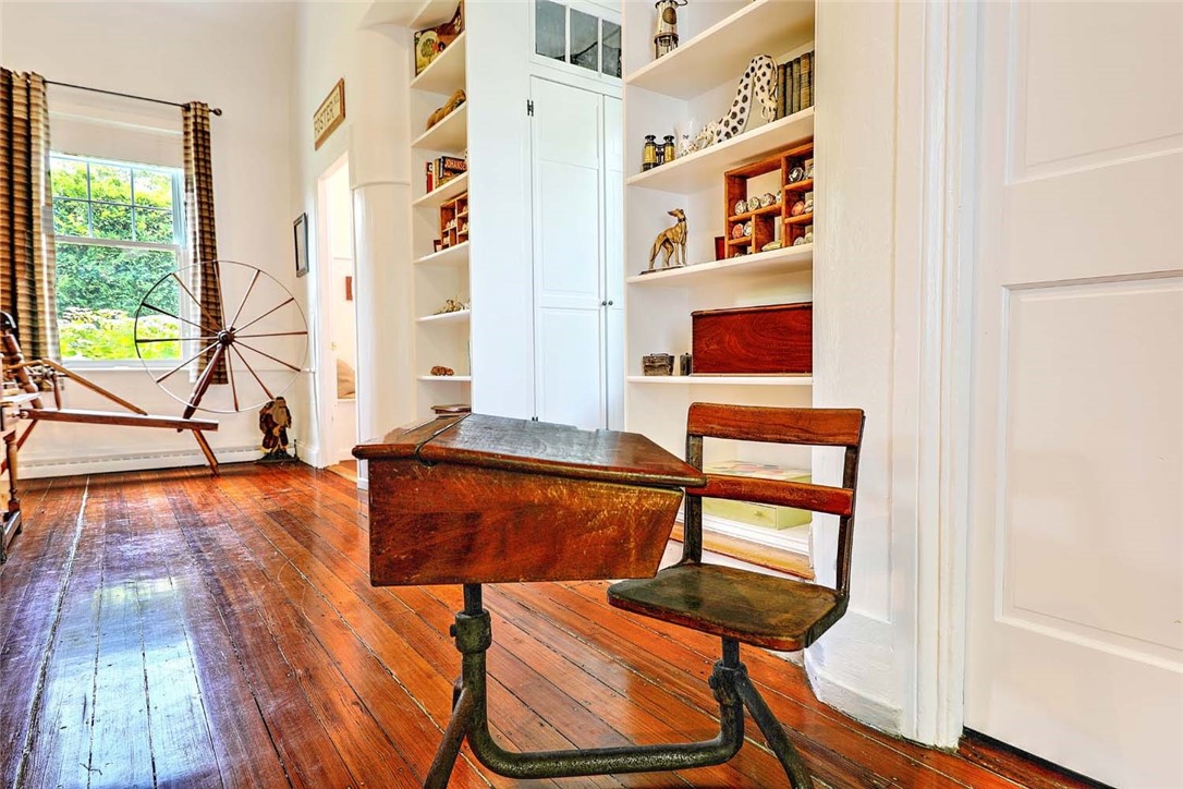 53 Avon Street Somerset, MA 02726 - Photo 12 of 46 Gallery Image 12