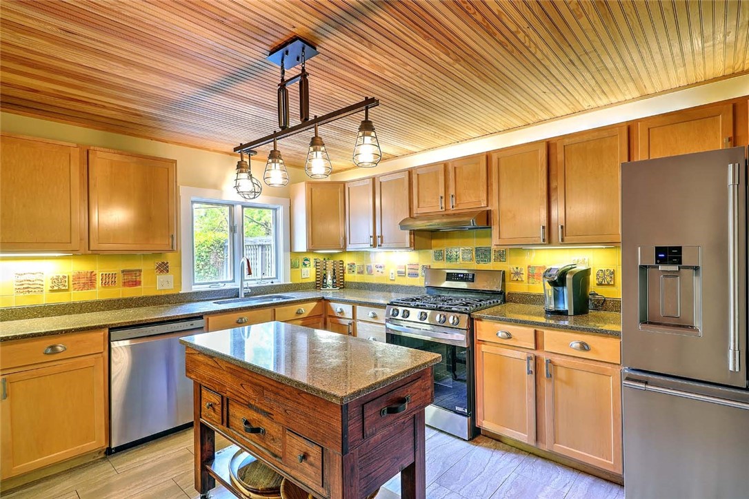 53 Avon Street Somerset, MA 02726 - Photo 16 of 46 Gallery Image 16
