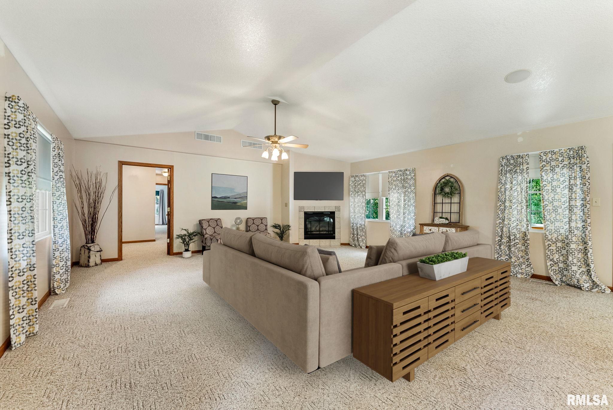 12500 Coon Hunters Road Blue Grass, IA 52726 - Photo 4 of 45 Gallery Image 4
