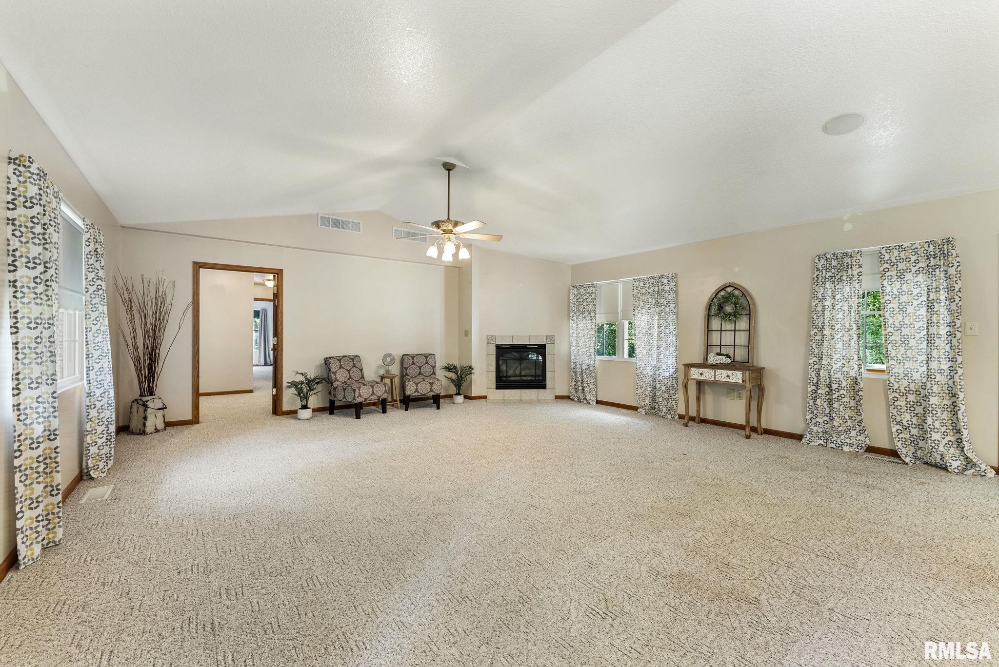 12500 Coon Hunters Road Blue Grass, IA 52726 - Photo 6 of 45 Gallery Image 6