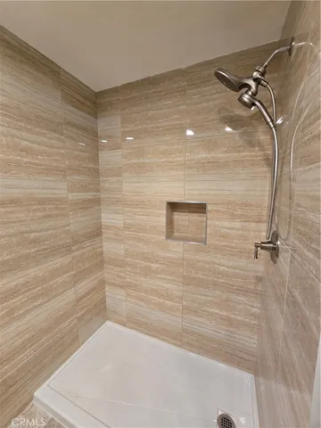 $2,300 | 407 Pleasant Hill Lane, Sierra Madre, CA 91024