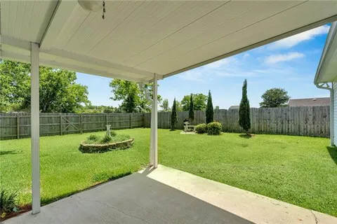 $269,000 | 83 Shearwater Drive, Laplace, LA 70068