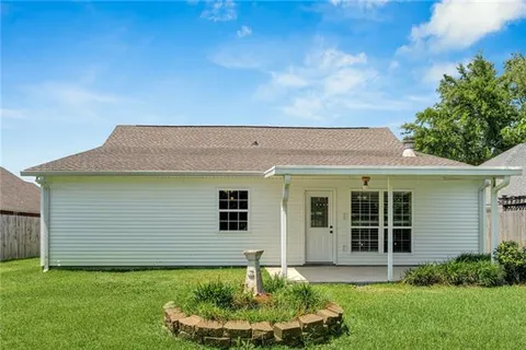 $269,000 | 83 Shearwater Drive, Laplace, LA 70068