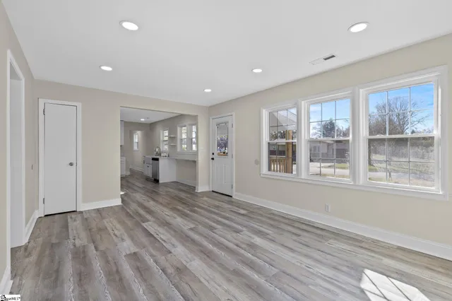 $290,000 | 19 Mc Lean Street, Greenville, SC 29611