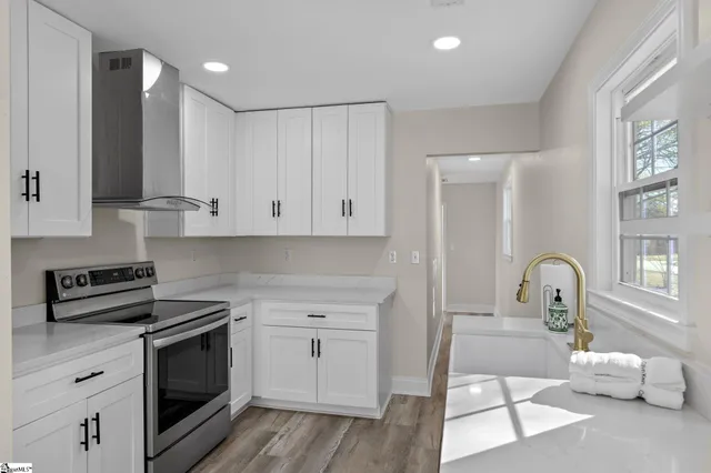 $290,000 | 19 Mc Lean Street, Greenville, SC 29611