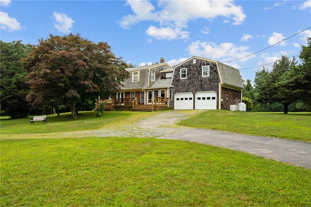 725 North Main Road Jamestown, RI 02835 - Photo 11 of 27 circular driveway at main house