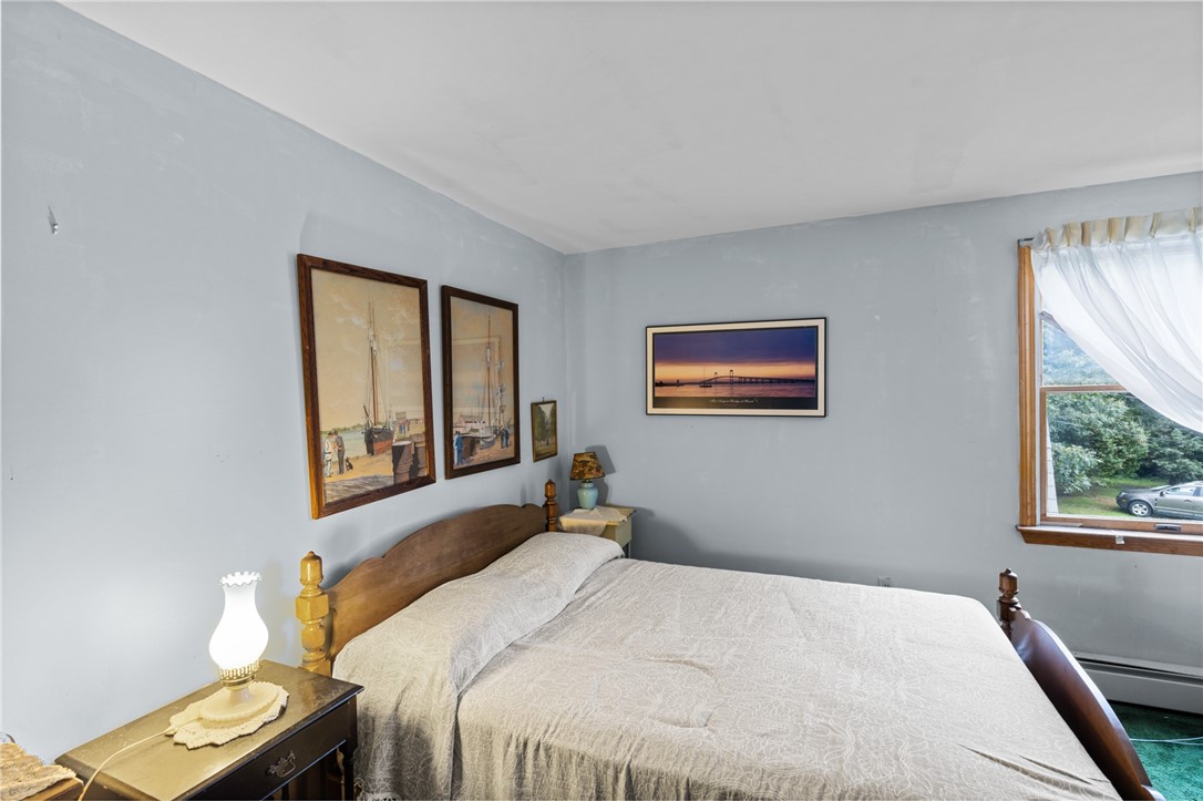 725 North Main Road Jamestown, RI 02835 - Photo 16 of 27 bedroom facing sunrise