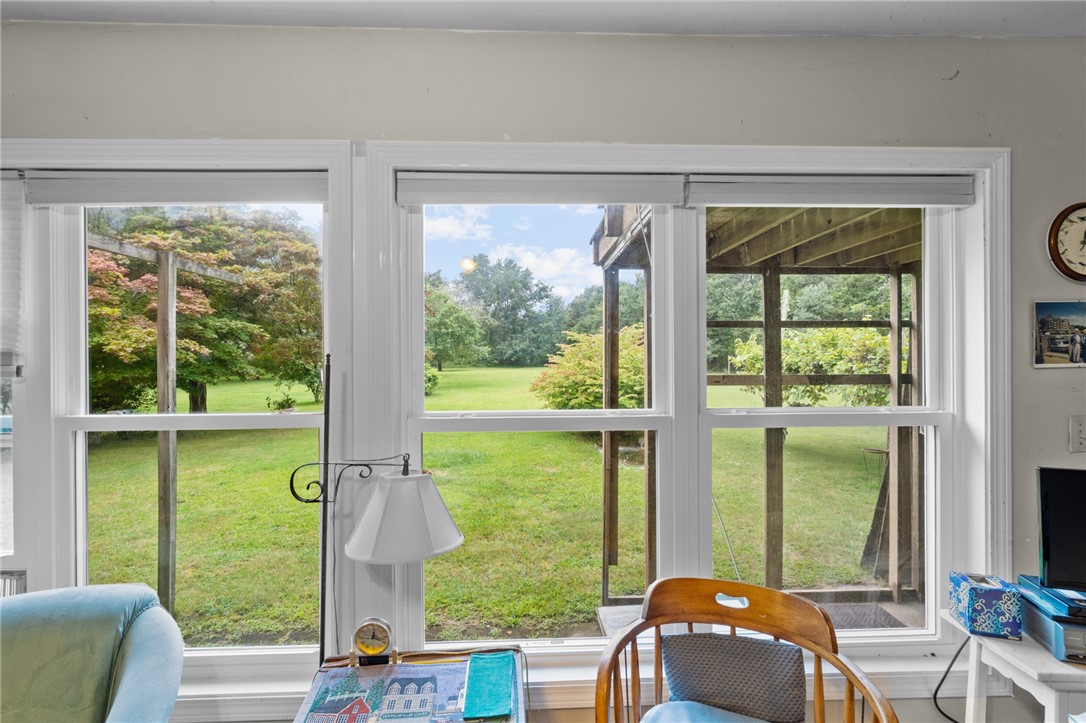 725 North Main Road Jamestown, RI 02835 - Photo 23 of 27 kitchen/den west view of yard
