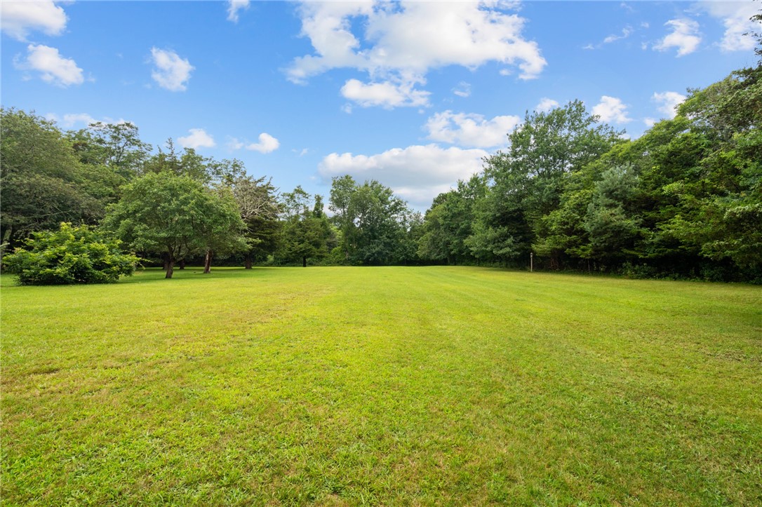 725 North Main Road Jamestown, RI 02835 - Photo 6 of 27 backyard