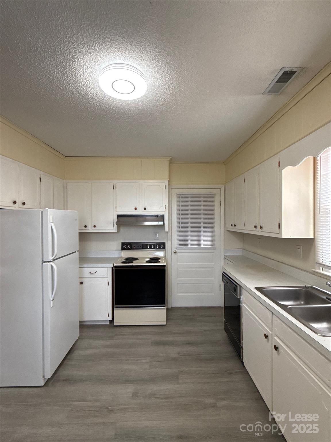 1516 Pleasant Plains Road Matthews, NC 28105 - Photo 6 of 12