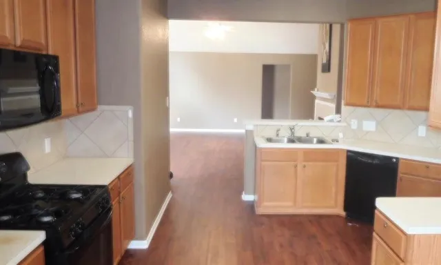 $2,000 | 5011 Forest Hurst Glen, Spring, TX 77373