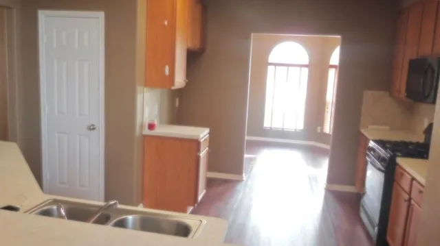 $2,000 | 5011 Forest Hurst Glen, Spring, TX 77373