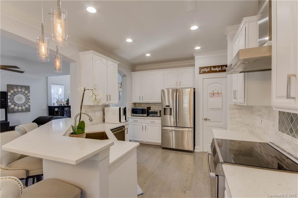 6128 Cactus Valley Road Charlotte, NC 28277 - Photo 8 of 36