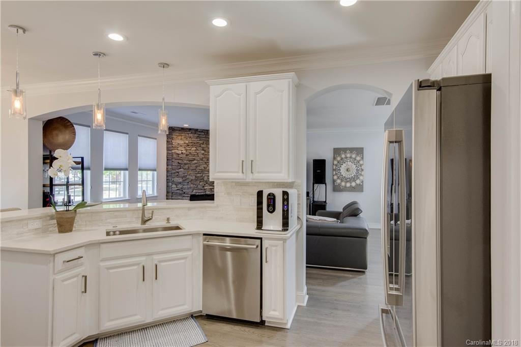 6128 Cactus Valley Road Charlotte, NC 28277 - Photo 9 of 36