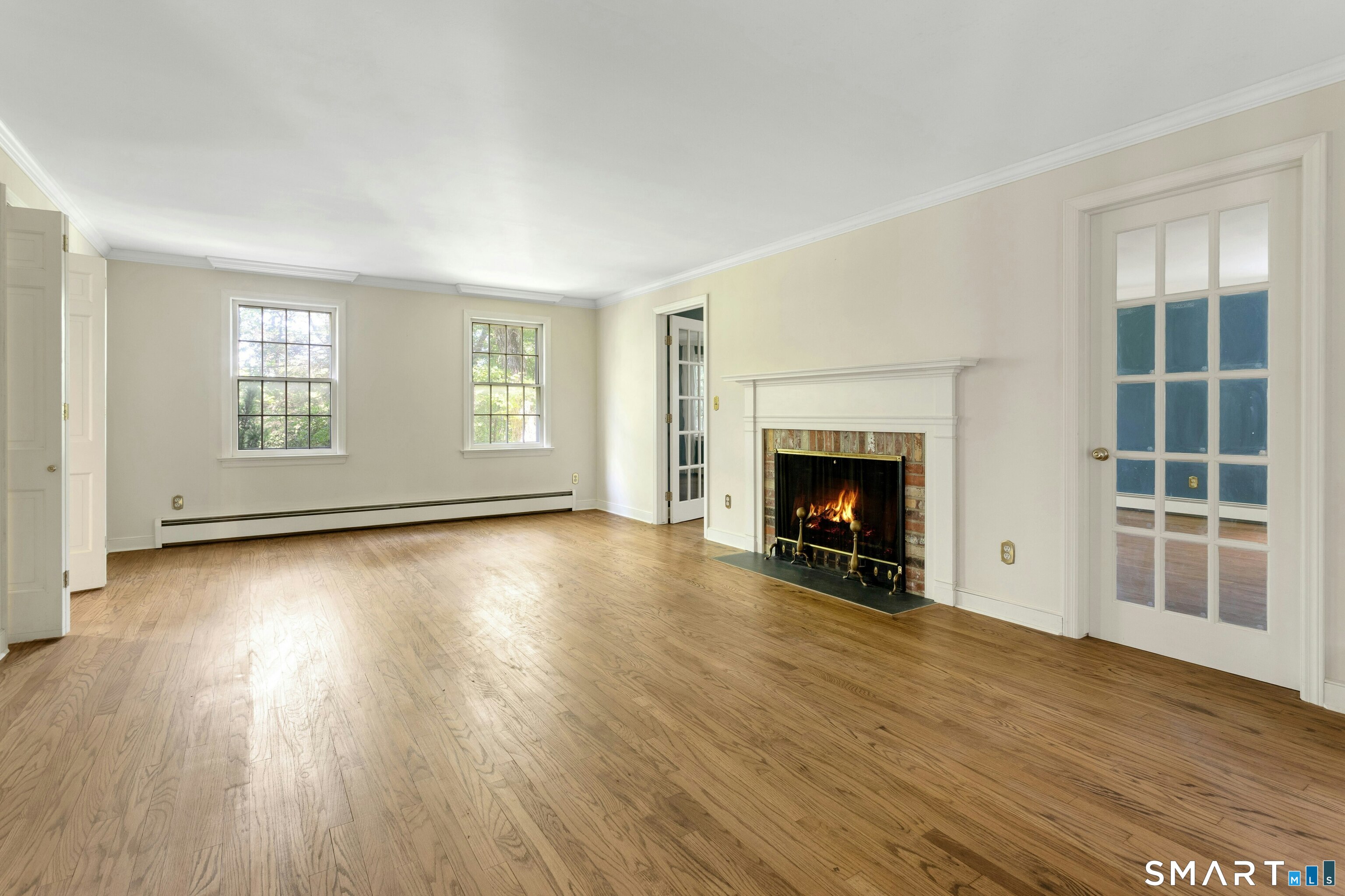 85 Carriage Road Wilton, CT 06897 - Photo 4 of 38