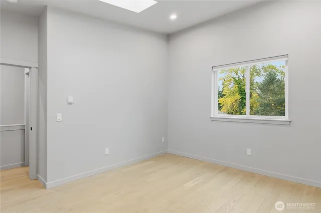 $525,000 | 11825 59th Avenue South, Unit B, Seattle, WA 98178