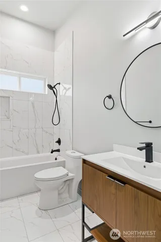 $525,000 | 11825 59th Avenue South, Unit B, Seattle, WA 98178