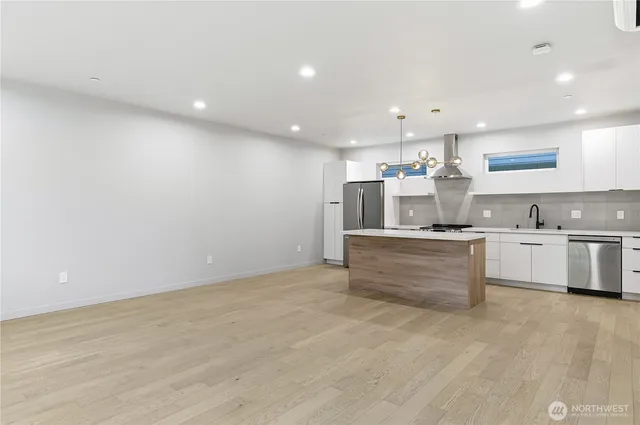 $525,000 | 11825 59th Avenue South, Unit B, Seattle, WA 98178