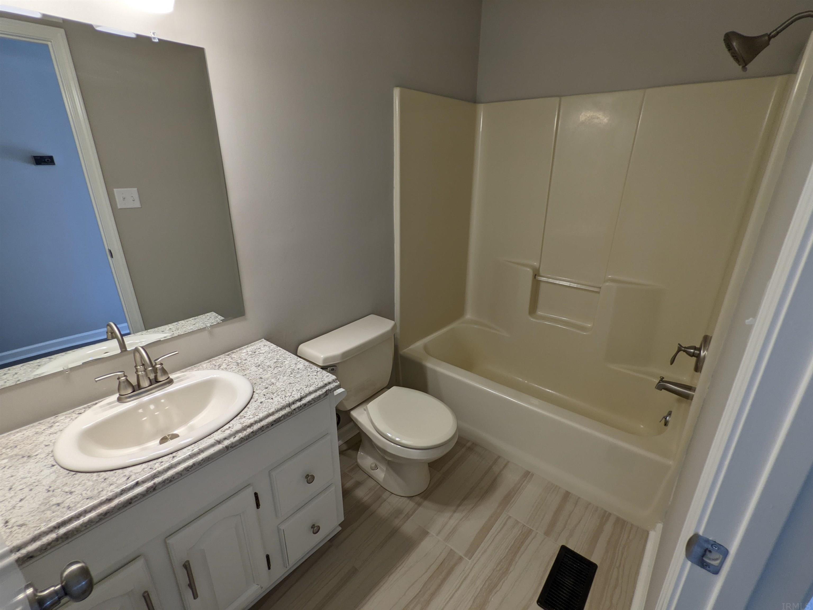 11207 West Washington Center Road Fort Wayne, IN 46818 - Photo 19 of 26 Gallery Image 19