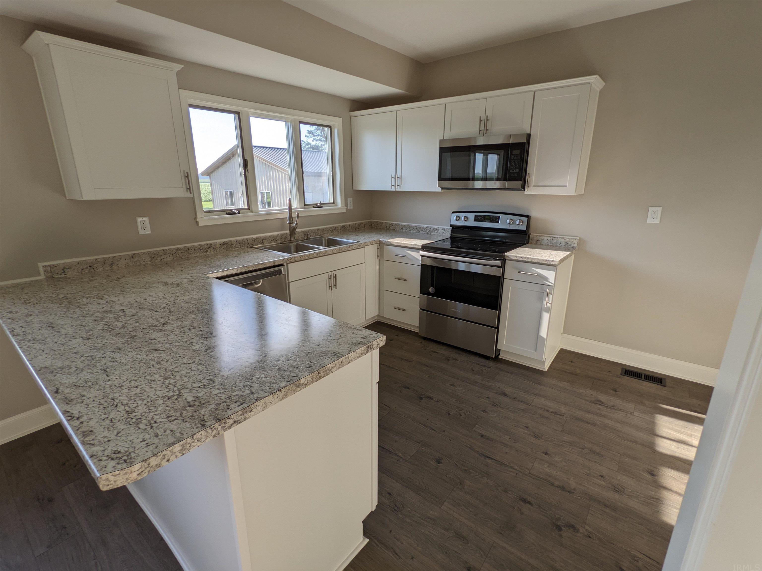11207 West Washington Center Road Fort Wayne, IN 46818 - Photo 6 of 26 Gallery Image 6