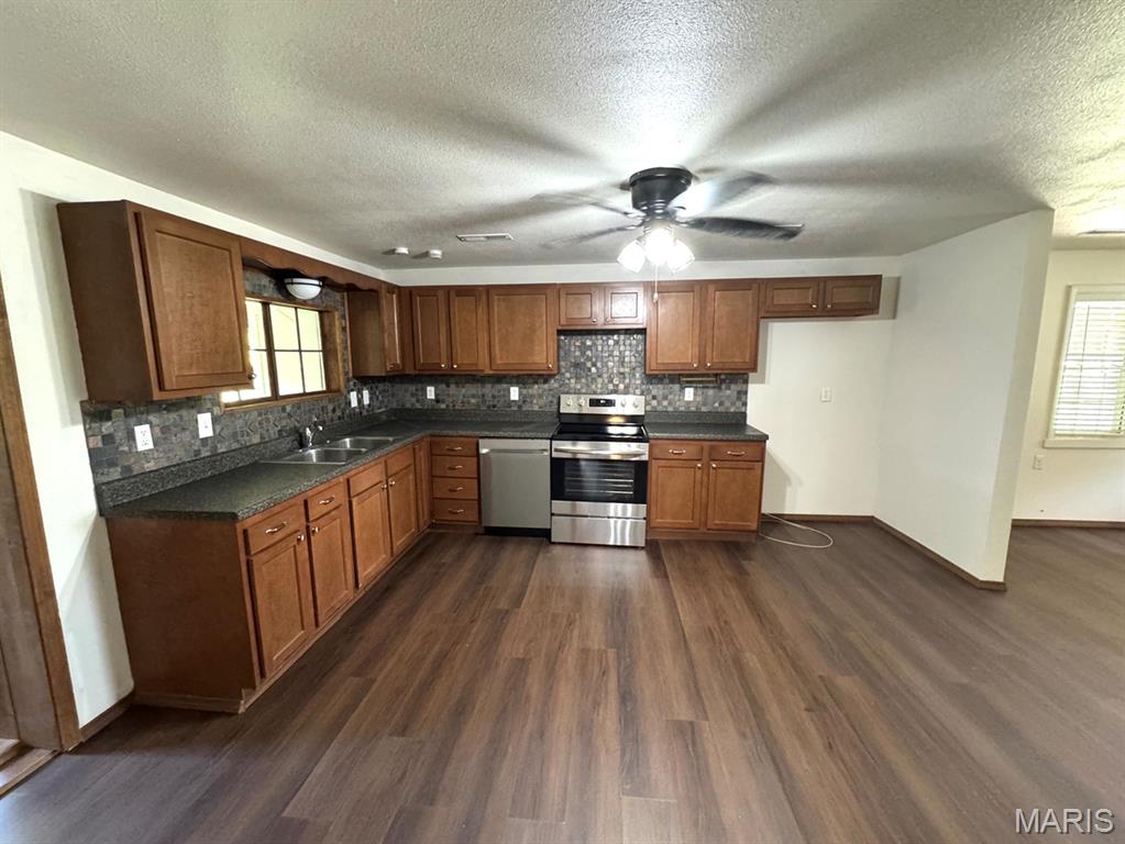 255 West Reed Avenue Puxico, MO 63960 - Photo 10 of 23