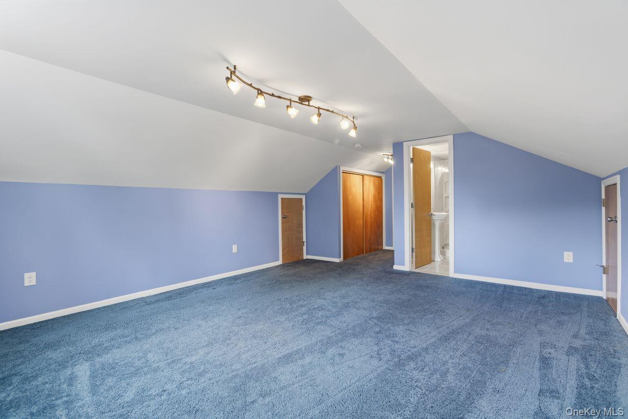 5 Adair Road Cortlandt Manor, NY 10567 - Photo 22 of 36 Spacious second floor bedroom
