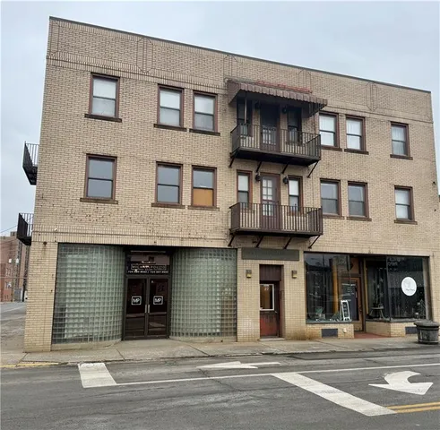 $900 | 35 Beeson Avenue, Uniontown, PA 15401