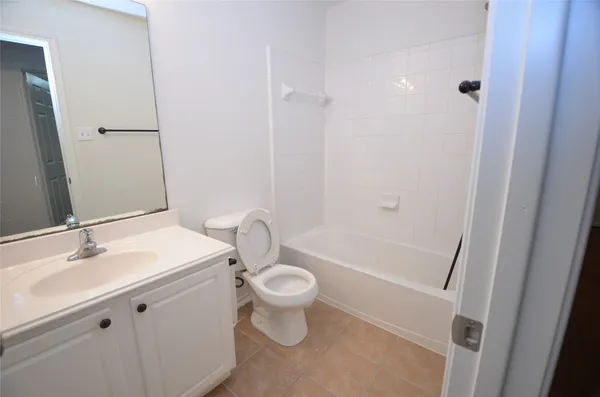 $277,900 | 226 West Stedhill Loop, Conroe, TX 77384