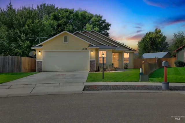 $339,477 | 1067 West Butterfield Street, Weiser, ID 83672