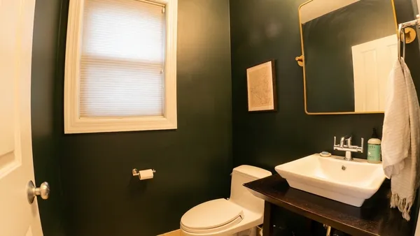 $5,300 | 2140 West Schiller Street, Unit 1N, Chicago, IL 60622