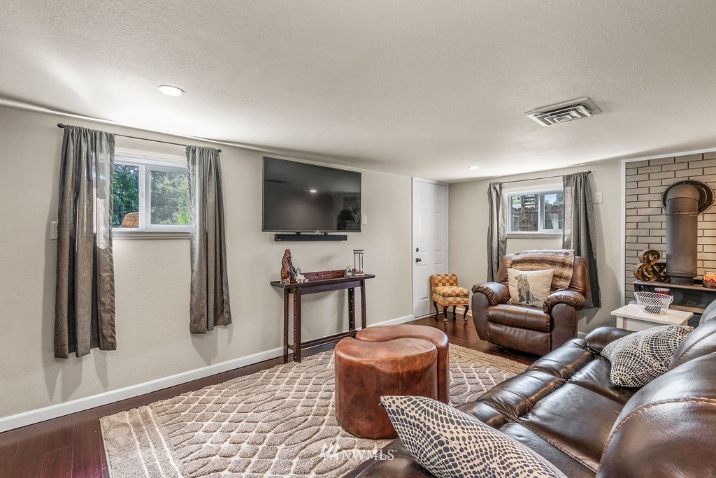 3610 Columbia Heights Road Longview, WA 98632 - Photo 19 of 32 Gallery Image 19