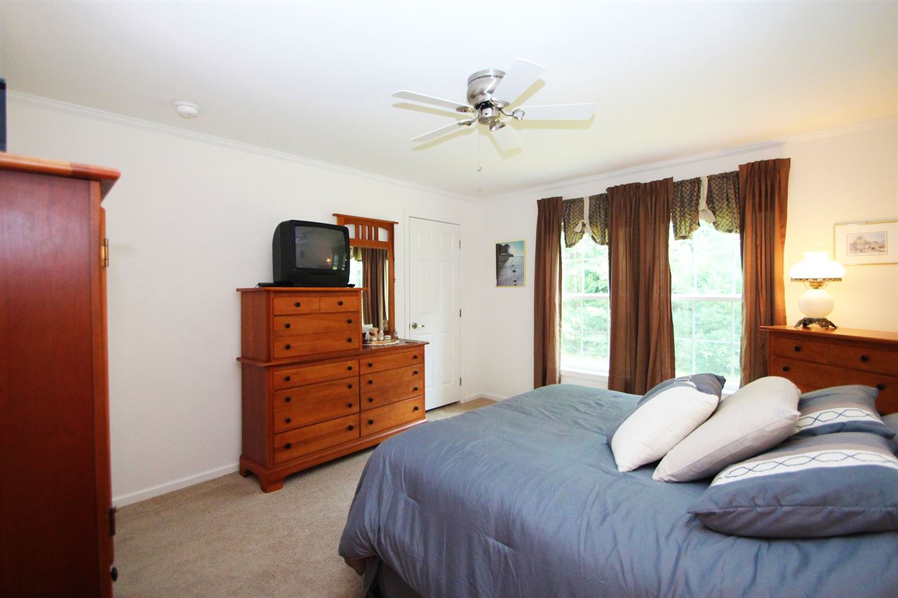27 Alexandra Lane Rochester, NH 03867 - Photo 22 of 40