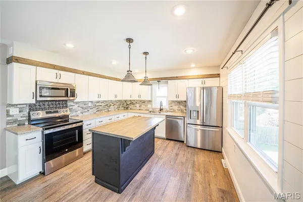 $319,900 | 24 Camellia Drive, Cape Girardeau, MO 63703