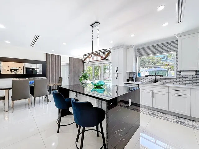 $1,099,000 | 2601 Northeast 18th Street, Pompano Beach, FL 33062